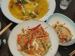 -川流不息·地道川菜·小龙虾(松东路店)