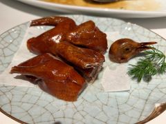 脆皮乳鸽-新荣记(BFC外滩金融中心店)