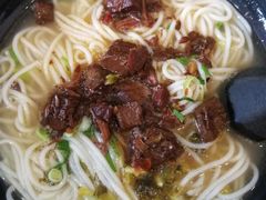 -花溪巷牛肉粉(泉城路店)