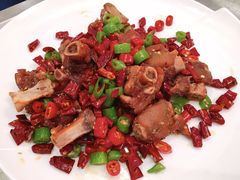 辣子猪蹄-亢龙太子酒轩·花园店