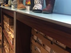 -UGG(燕莎奥特莱斯购物中心店)