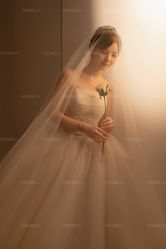 -雪中彩影婚纱摄影·微光艺术中心