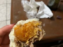 咸蛋黄超人包-老陶包子铺(南大西南村店)
