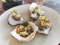 生蚝-三亚火车头万人海鲜广场