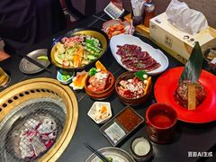 -山川小町·极番烧肉(新地假日广场店)