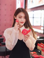-VALENTINO华伦天奴美妆