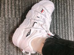 -fila(日月光中心广场店)