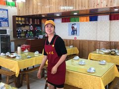 -乡土特色.冷锅鱼.牦牛肉汤锅