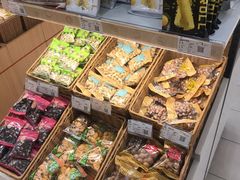 -来伊份LYFEN(龙蟠中路店)