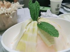 -红鼎豆捞·非遗鲍皇汤火锅(宝丰路店)