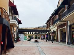 -王府井奥莱临潼小镇(临潼店)