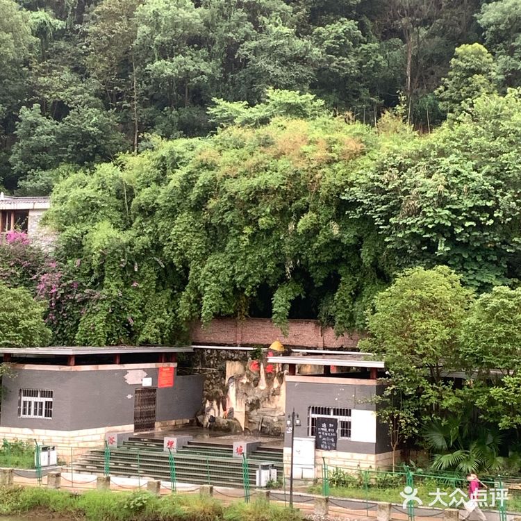 温塘裸浴[发呆][发呆]不分男女都必须裸泡的温泉