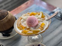 杨枝甘露加雪糕-黄师奶甜品店