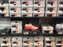 -NIKE上海青浦优选体验店