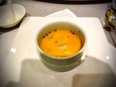 蟹粉小馄饨-新光酒家·河豚·海鲜·蟹料理(浦东店)