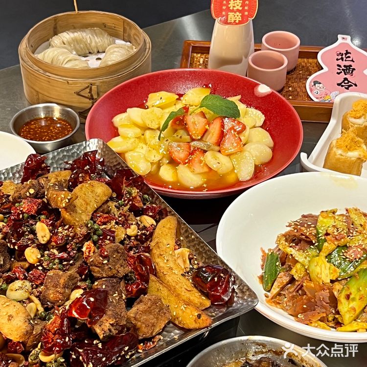 西安大唐不夜城最佳观景位竟然藏在陕菜烧烤店！