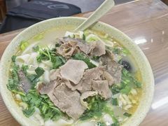 牛肉拉面加牛肉-伊祥·敦煌楼