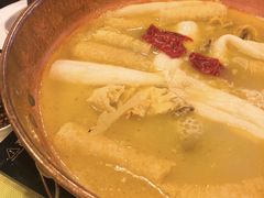 -鲜入围煮花胶鸡海鲜火锅