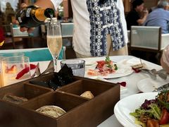 -三亚亚龙湾瑞吉酒店·宴悦Driftwood·游水海鲜·牛排·草坪·私人定制