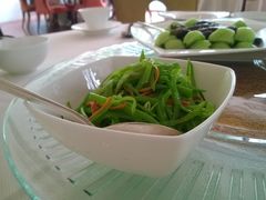 虫草花荷兰豆-阳澄湖费尔蒙酒店颐丰阁中餐厅(马鞍山西路店)