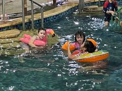 -泉城欧乐堡戏水湾艺术养生温泉