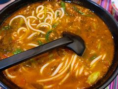 -香巴拉云南餐厅(华莱坞店)