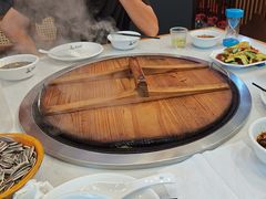 -鲁员外地锅鸡地锅鱼(古墩路店)