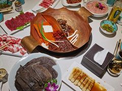 -墨居上隐·院子里火锅(峨眉店)