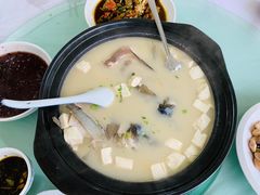 砂锅鱼头-沙奶奶土灶馆•地道农家菜(沙家浜景区店)