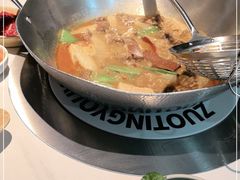 -左庭右院鲜牛肉火锅(金山万达店)