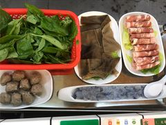 新鲜虎虾滑-领鲜现切猪杂火锅(番禺桥南店)