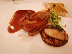碳烤乳鸽，甜豆，旱金莲醋汁-Jean Georges