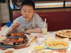 -战斧牛排餐厅(百盛优客店)