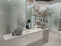-Meng Lang 梦郎白金店