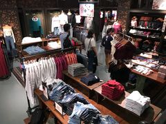 -Hollister(希慎广场店)