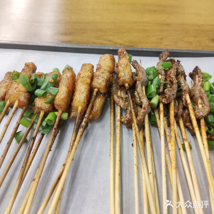 把把烧工厂 好多酒啊[色]