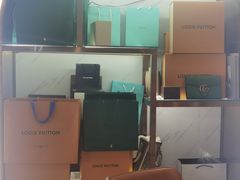 -聚云奢二手奢侈品黄金手表包包回收·中古店(三里屯总店)