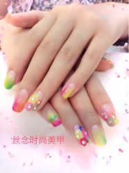 upload_pic-丝念美发·专注烫染