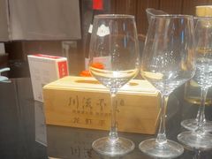 -川流不息·地道川菜·小龙虾(新松江路店)