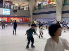 -正佳冰河湾真冰滑冰场