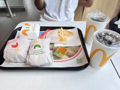 -麦当劳(长江西路得来速店)