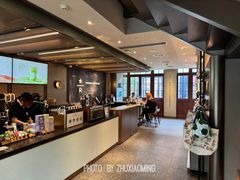 -星巴克臻选(上海今潮8弄店)