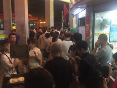 等位区-百花传统甜品店(原址店)