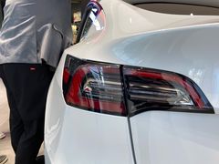 -TESLA 特斯拉(广州天环广场体验店)
