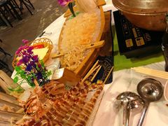 -鲜入围煮花胶鸡海鲜火锅