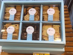 面包甜点陈列柜-老大昌(淮海中路店)
