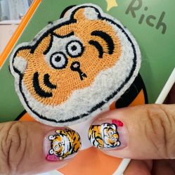 -悦指间美甲美睫