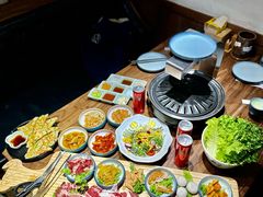 -明洞阿姨·韩式酱蟹烤肉·创意料理(三元桥店)