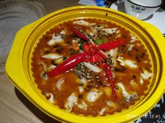 -山城外·非遗酸菜鱼(财富中心店)