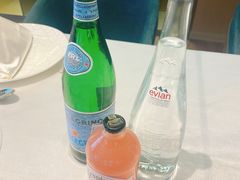 -华凌牛庄西餐厅(乌鲁木齐华凌美爵大饭店)